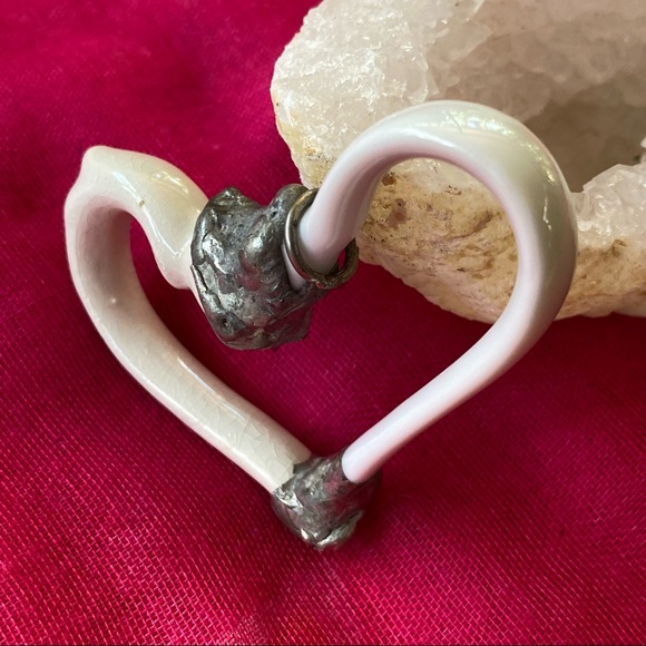 Heart pendant made of 2 tea ☕️ cup handles - Picture 5 of 6
